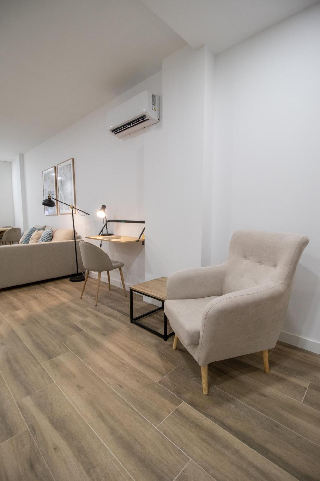 Cid Flats By Concept Appartamento Valenza